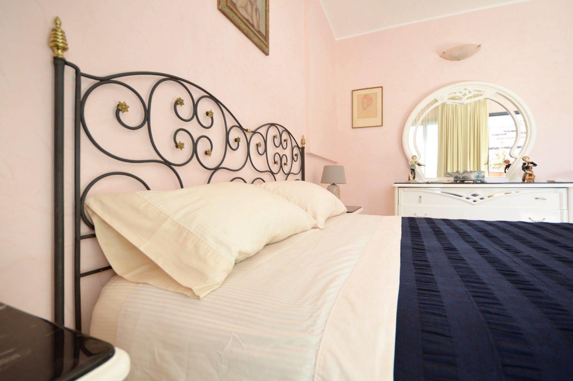 Mar dei Poeti - Luxury Suites Torre Archirafi Extérieur photo